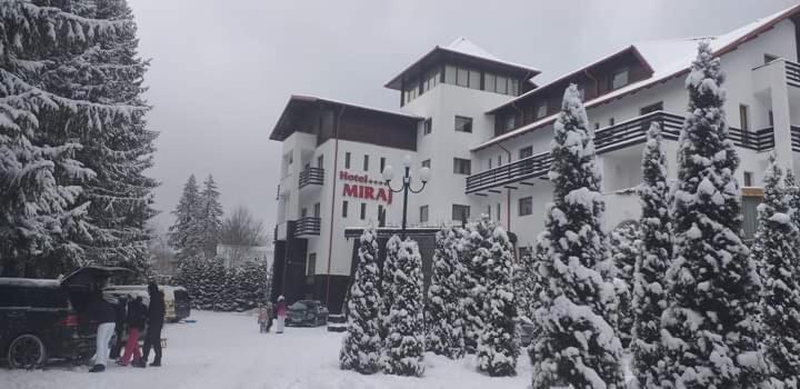 Hotel Miraj - Restaurant & Sauna & Biliard Poiana Brasov Ngoại thất bức ảnh